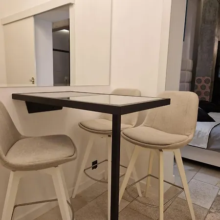 Dodo Acomodo 6 * Krakkó